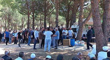 Ezine'de geleneksel çiftçi hayrı yoğun katılımla gerçekleşti