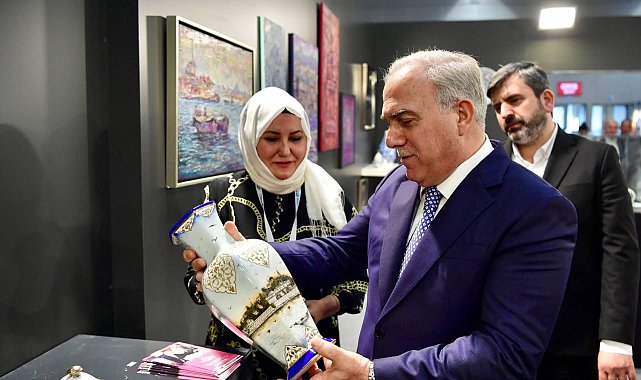 Fatih Belediyesi 'Tarihi Yarımadanın Yansımaları' özel koleksiyonuyla fuarda yerini aldı