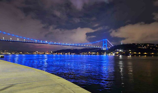 Fatih Sultan Mehmet Köprüsü, Engelliler Haftası sebebiyle ışıklandırıldı
