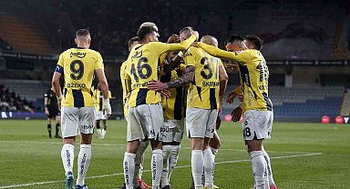 Fenerbahçe, deplasmanda üst üste 4. maçını kazandı