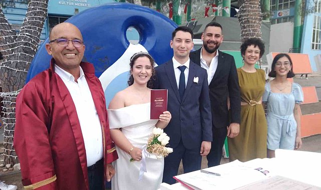 Fethiye'de 25 Mayıs tarihli nikah çılgınlığı