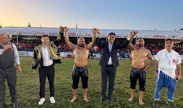 Fethiye'de yağlı güreşlerin kazananı Feyzullah Aktürk oldu