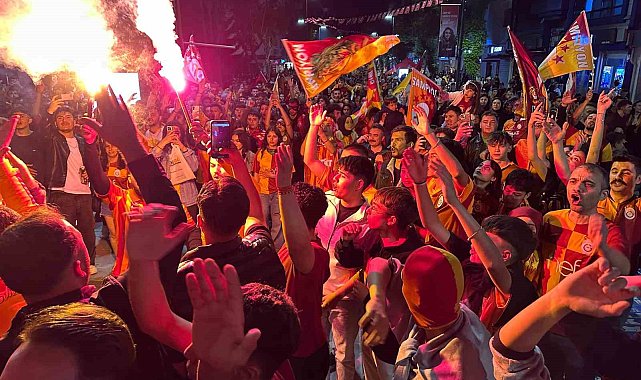 Galatasaray'ın şampiyonluğu Uşak'ta coşkuyla kutlandı