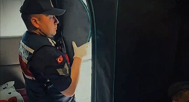 Gardırobu açtılar sera çıktı: 2 gözaltı