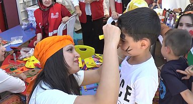Gaziantep'te 'Aile Yılı Festivali' renkli görüntülere sahne oldu