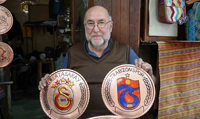 Gaziantep'te Galatasaray ve Trabzonspor'un logoları ilmek ilmek bakıra işleniyor