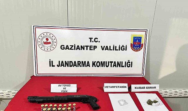 Gaziantep'te kaçakçılık ve uyuşturucu operasyonu: 21 şahıs tutuklandı