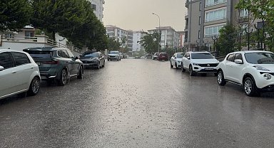 Gaziantep'te sağanak hayatı olumsuz etkiledi