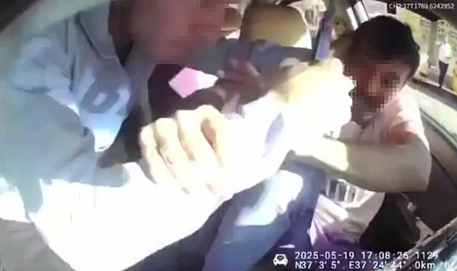 Gaziantep'te taksiciye bıçaklı saldırı: O anlar kamerada