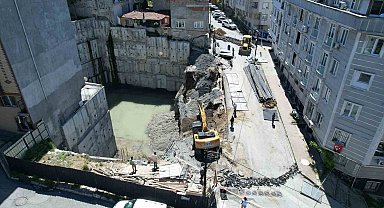 Gaziosmanpaşa'da inşaat çalışmaları esnasında yol çöktü