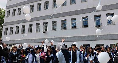 Gazze için beyaz balon uçurdular