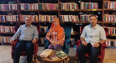 Gediz'de kitapseverler "Kürsü Okuma Kulübü"nde buluşuyor