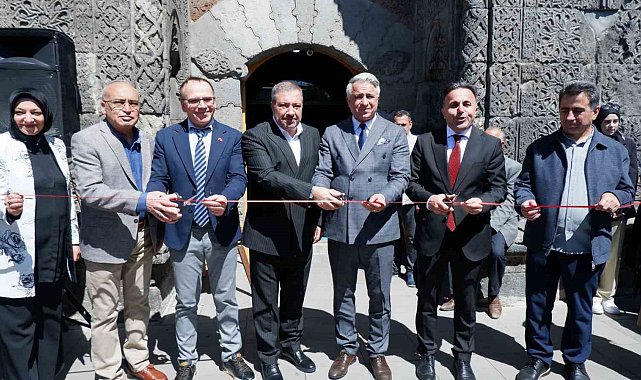 Geleneksel el sanatları bu sergide buluştu