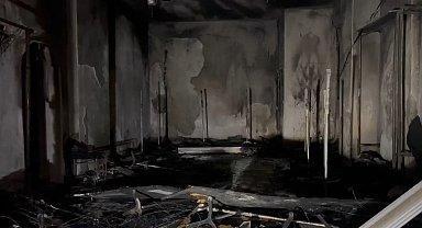 Gelinlikçide çıkan yangında yüzlerce gelinlik yanarak kül oldu