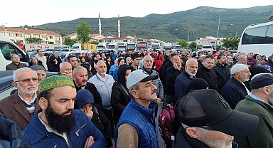 Gemlikli hacı adayları kutsal topraklara dualarla uğurlandı