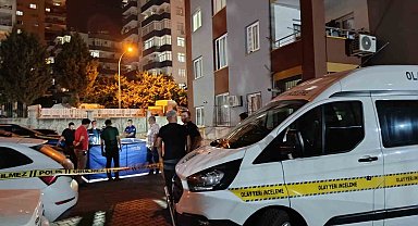 Genç kadını katledip intihar etti