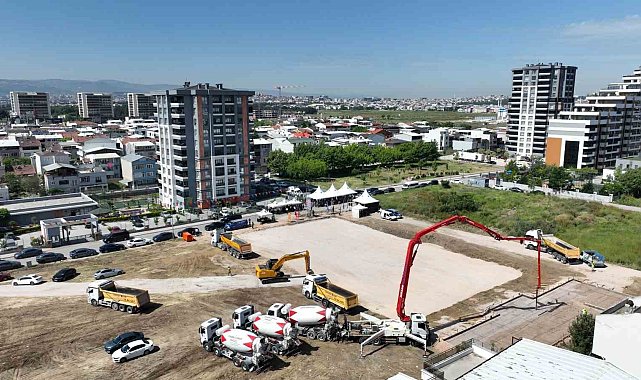 Gençler istedi, Başkan Bozbey temelini attı