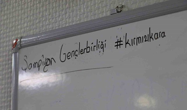Gençlerbirliği Sportif Direktörü Düzgün, basın mensuplarıyla bir araya geldi