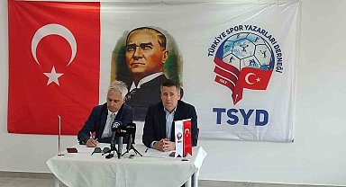 Gençlerbirliği Teknik Direktörü Eroğlu: "Bizim yerimiz Süper Lig'dir, bunu başardığımız için çok mutluyuz"