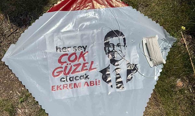 Gençlik Şöleni'nde Ekrem İmamoğlu'nun yer aldığı uçurtmalar dağıtıldı