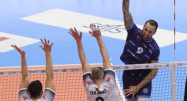Georg Grozer, Arkas Spor'a veda etti