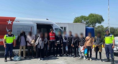 Germencik'te 21 düzensiz göçmen, 2 organizatör yakalandı
