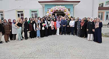Giyim Üretim Teknolojisi ve İğne Oyası Kursları'nın yıl sonu sergisi