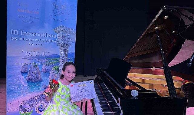 GKV'li Ceyda Sayar piyanoda festival birincisi