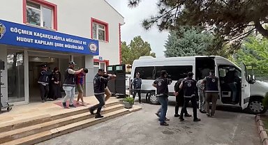 Göçmen kaçakçılığı organizatörlerine operasyon: 8 tutuklama