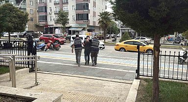 Göçmen taşıyan tır şoförlerinden biri tutuklandı