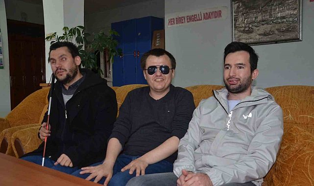 Görme engellilerin banka ve noter çilesi