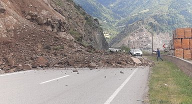 Gümüşhane'de heyelan