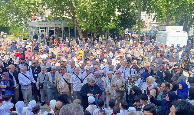 Hacı adayları dualarla kutsal topraklara uğurlandı
