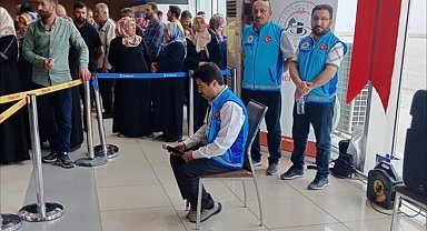 Hacı adayları kutsal topraklara uğurlandı