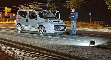 Hafif ticari aracın çarptığı kadın hayatını kaybetti