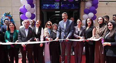 Hakkari'de 25 kadın girişimcinin kurduğu mağazaların açılışı yapıldı