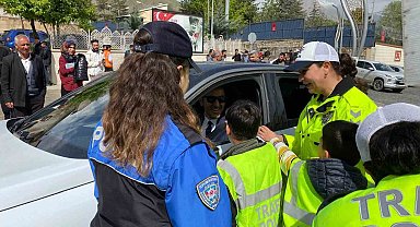 Hakkari'de özel öğrencilere trafik bilinci eğitimi