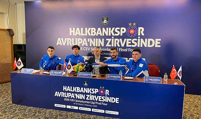 Halkbank Ankara Başantrenörü Stoytchev: "Dörtlü finale savaşmaya hazır gidiyoruz, hiçbir takımdan korkmayacağız"