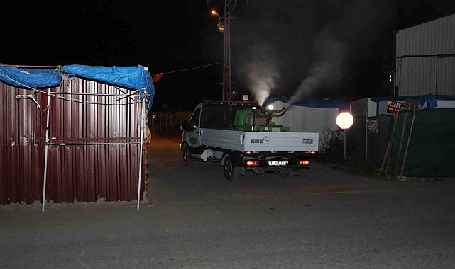 Hatay'da haşereyle mücadele gece gündüz devam ediyor