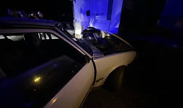 Hatay'da kazada Fiat Tofaş hurdaya döndü: 2 yaralı