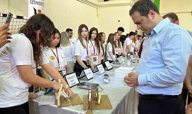 Hayrabolu'da liseli gençler bilim fuarında projelerini sergiledi