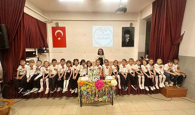 Hayrabolu'da minik yüreklerden Anneler Günü videosu
