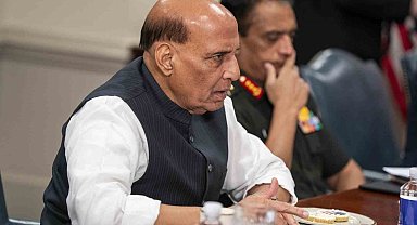 Hindistan: "Pakistan'ın nükleer silahları IAEA'nın denetimine verilmeli"