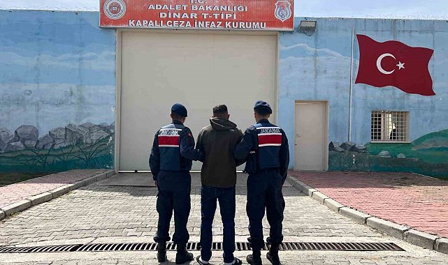 Hırsızlık suçundan aranan şahsı jandarma yakaladı