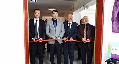Hisarcık'ta karma yıl sonu sergisi açıldı