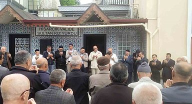 Hisarcık'tan hacı adayları dualarla uğurlandı