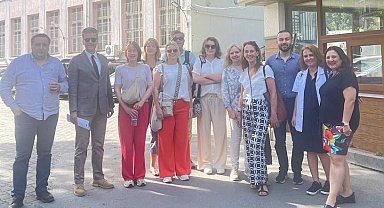 Hollandalı öğretmenler İzmir'de mesleki eğitim kurumlarını gezdi