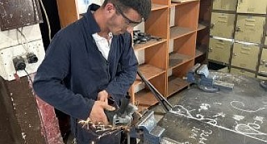 Hurda malzemeler sanata dönüştü: altın parmaklar Erbaa'da yetişiyor