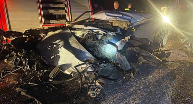 Hurdaya dönen otomobilde hayatını kaybetti