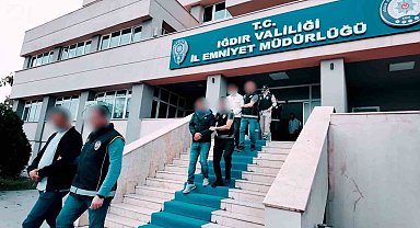 Iğdır ve Ağrı'da kaçak göçmenlere sahte belge düzenleyen şüphelilere operasyon: 2 tutuklama
